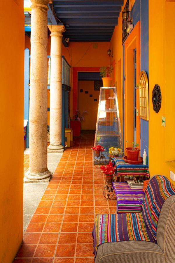 Hostal Cafe Tiana Латакунга Экстерьер фото