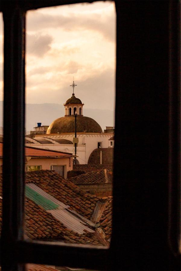 Hostal Cafe Tiana Латакунга Экстерьер фото