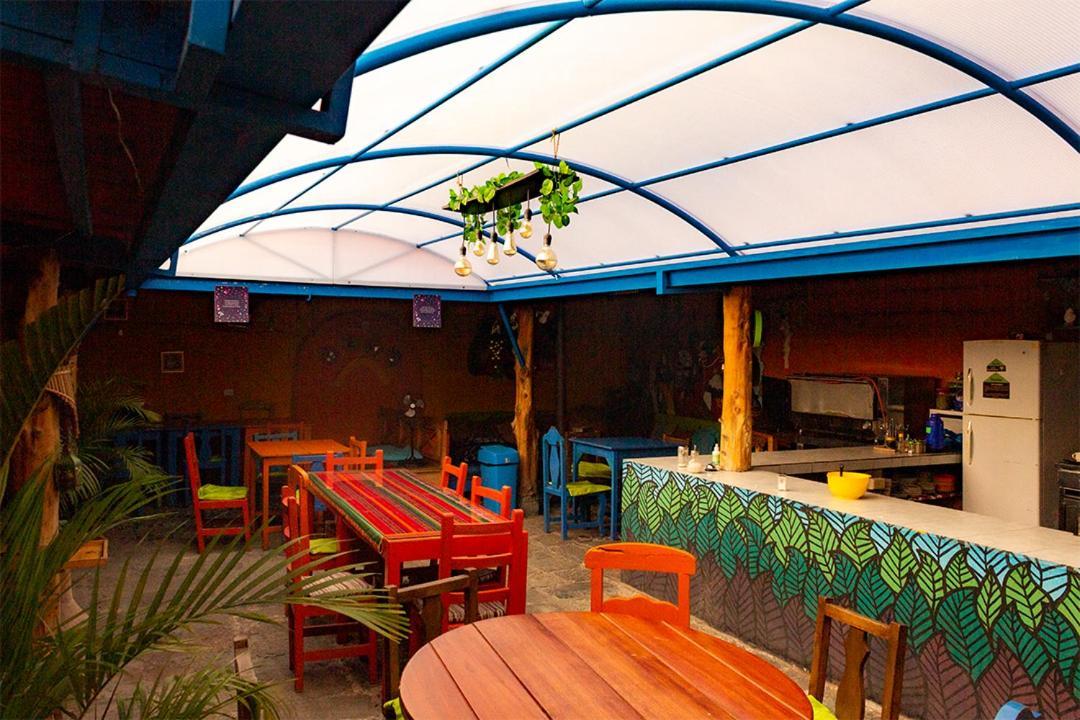 Hostal Cafe Tiana Латакунга Экстерьер фото