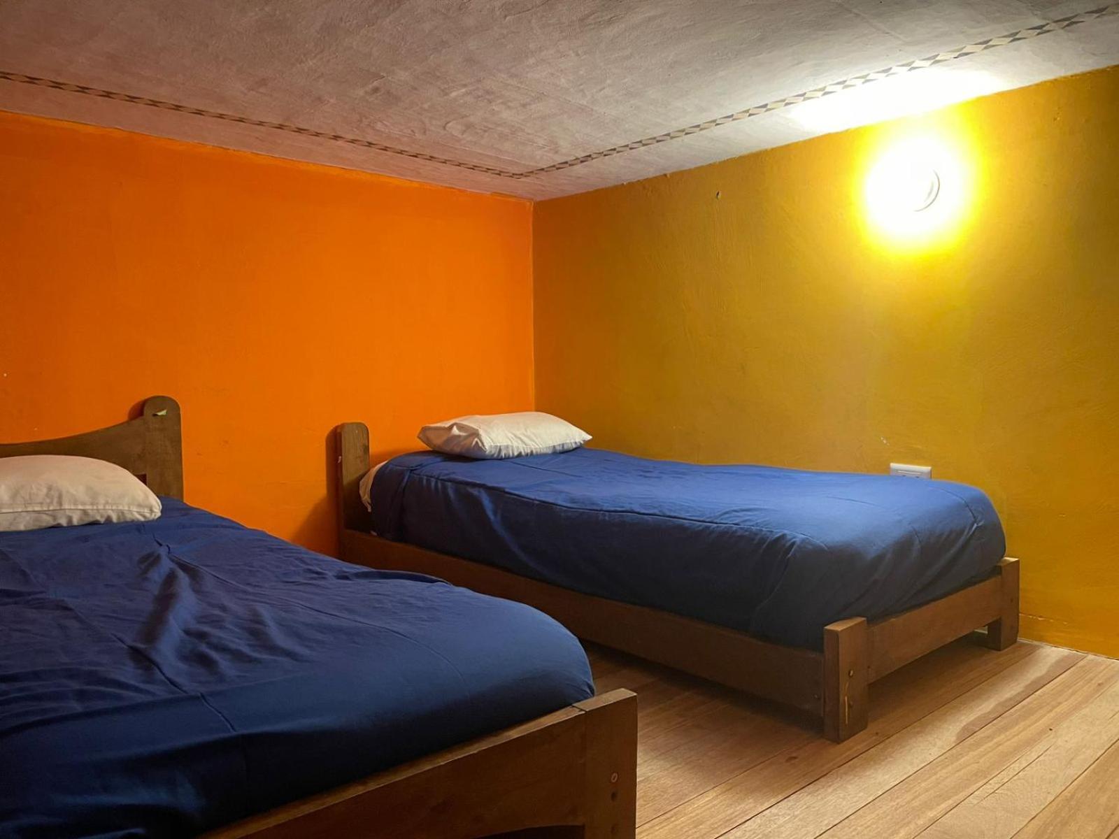 Hostal Cafe Tiana Латакунга Экстерьер фото