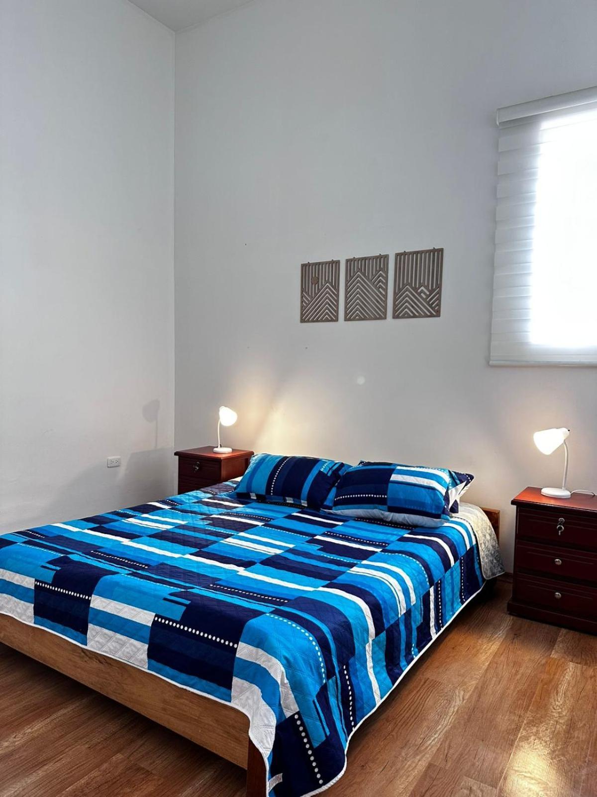 Hostal Cafe Tiana Латакунга Экстерьер фото