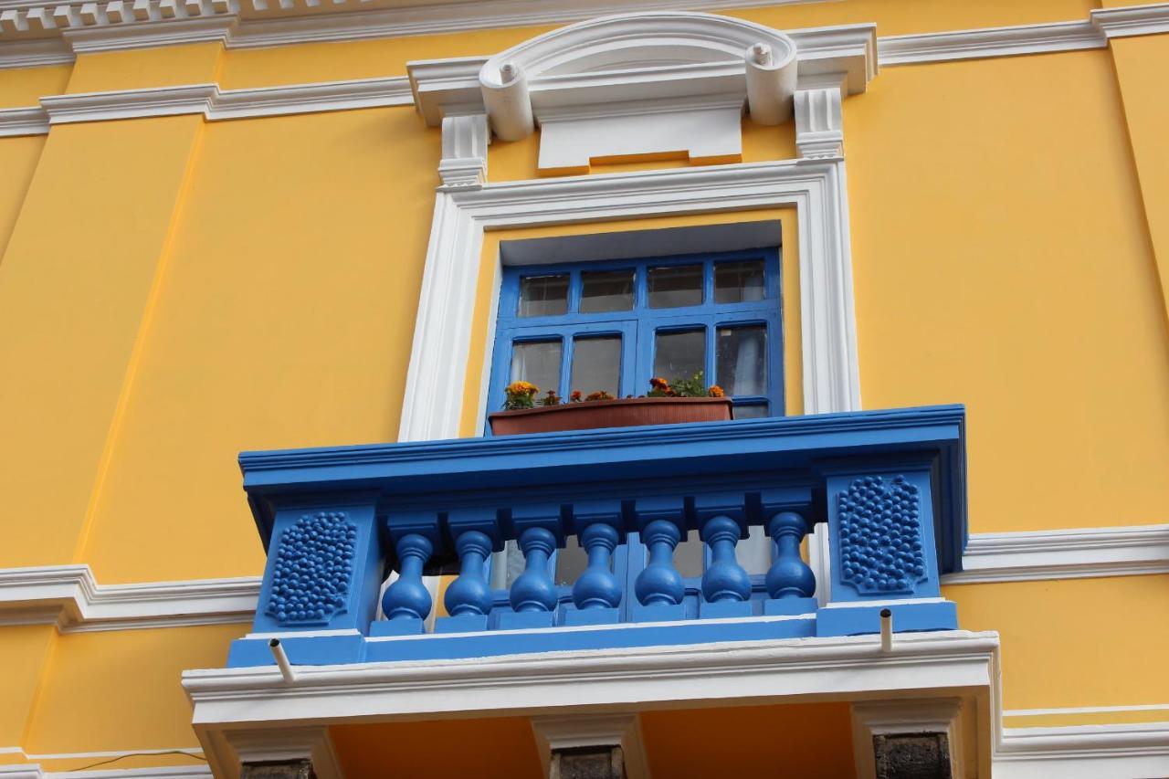 Hostal Cafe Tiana Латакунга Экстерьер фото